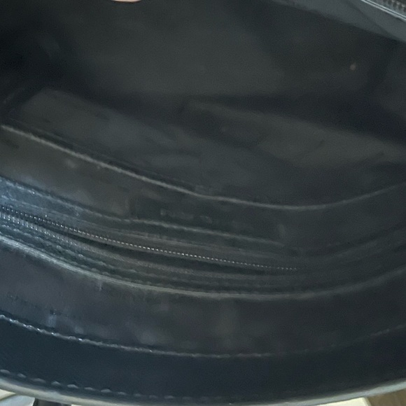 Michael Kors Voyager Tote Bag in Black - Picture 7 of 11